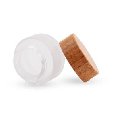 100g het aangepaste Deksel van de het Bamboeschijf van Logo Empty Recycled Cosmetic Glass Kruiken Berijpte