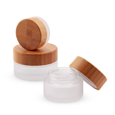100g het aangepaste Deksel van de het Bamboeschijf van Logo Empty Recycled Cosmetic Glass Kruiken Berijpte