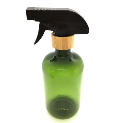 Boston om HUISDIEREN plastic fles 500ml met de spuitbuspcr van de bamboetrekker HUISDIERENfles