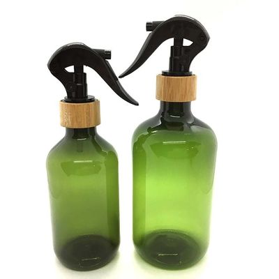 Boston om HUISDIEREN plastic fles 500ml met de spuitbuspcr van de bamboetrekker HUISDIERENfles