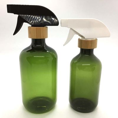 Boston om HUISDIEREN plastic fles 500ml met de spuitbuspcr van de bamboetrekker HUISDIERENfles